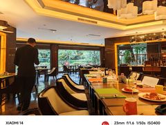 -岷山饭店-芝芝自助餐厅