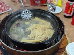-濠轩阁特色生蚝火锅(水湾路店)