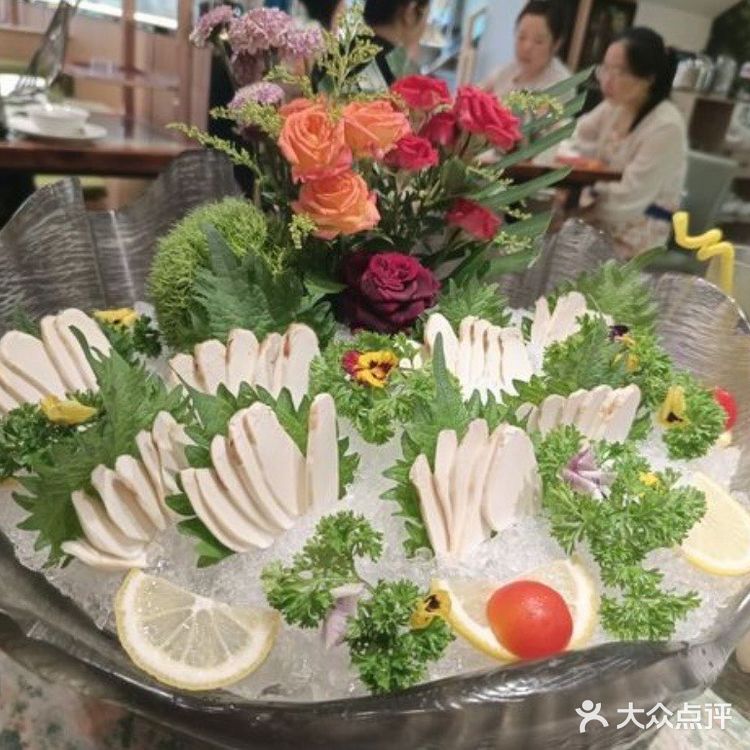 土锅的温暖，吃出幸福感，爱尚菌火锅店