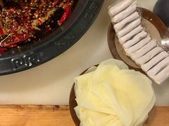-黄潇洒老火锅(九眼桥宏济巷店)