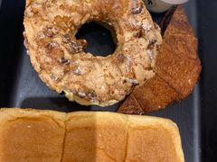 -HOT CRUSH趁热集合·现烤面包(环球港店)