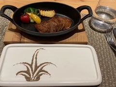薄片菲力牛排-香樟花园法式铁板烧(恒隆广场店)