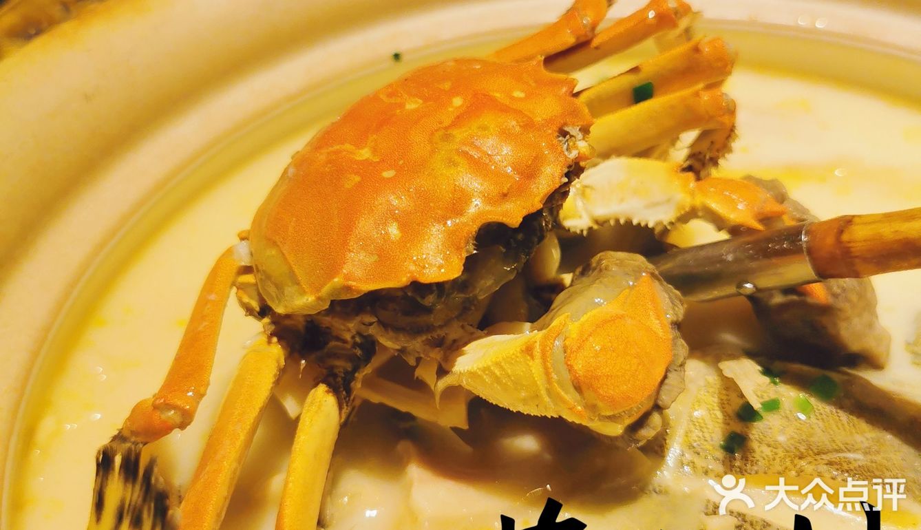 从西湖边到市区