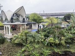 -茅草房·河畔园林火锅