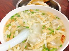 小馄饨-黄阿姨锅贴大王(万航渡路店)
