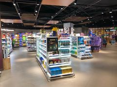 -中百仓储超市有限公司(越秀星汇维港店)