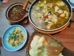 -有红鸡毛店·川菜(建设路店)