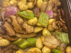 -老东镇啤酒屋海鲜加工·蒸汽海鲜·海鲜烧烤(台东店)