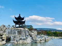 -上海滴水湖皇冠假日酒店