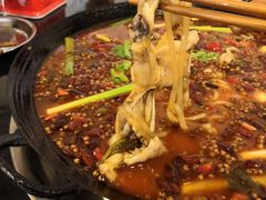 -鸿顺老铁锅美蛙鱼府(解放碑店)