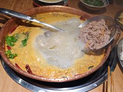 -洱火云南酸菜牛肉火锅(石景山当代商城店)