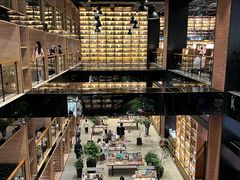 -半山书局(新世纪商城店)