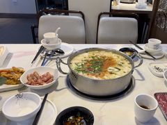 -德林酸菜鱼火锅(南丹店)