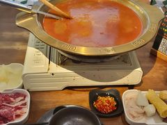 -天成·潮州牛肉脆肉鱼生蚝自助火锅