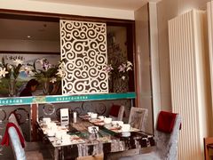 -何鲜菇火锅(大营盘店)