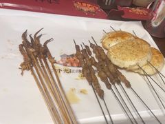 -三个大叔烤羊肉串·歌手驻唱·碳烤鲜肉(西三旗店)