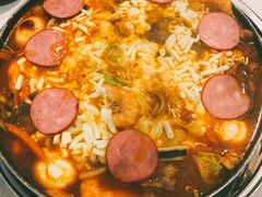 -三清洞摩西韩式年糕火锅(威高广场店)