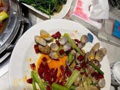 -休记光头香辣蟹干锅店(衣冠庙店)