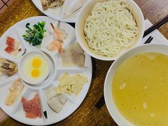 -老国贸云南传统过桥米线(滇池店)