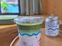 草莓抹茶-Shiftin’浮起咖啡 (福保店)