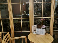 -猫的天空之城概念书店(束河店)