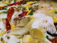 -江渔儿酸菜鱼(奥园广场金发购物中心店)