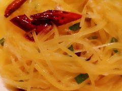 新酸辣土豆丝-四姐妹东北饺子(沙尾路店)