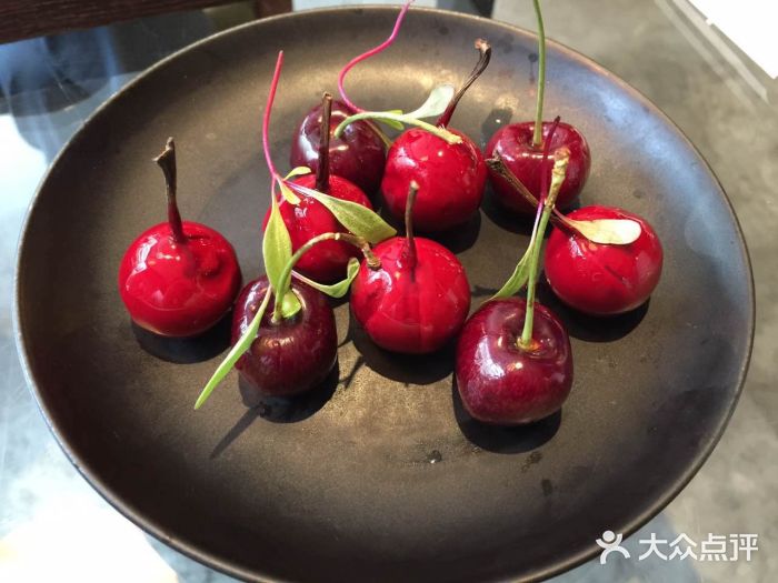 小大董(侨福芳草地购物中心店)樱桃鹅肝图片