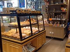 面包甜点陈列柜-迪莉娅(欧亚卖场店)