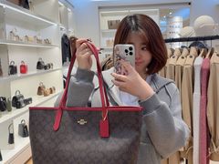 -百年港湾奥特莱斯(香炉礁店)