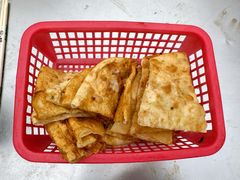 葱花油饼-逍遥镇刘相五胡辣汤豆沫馆(康复中街店)