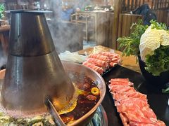 -果松木炭酸菜铜火锅·外婆参鸡汤