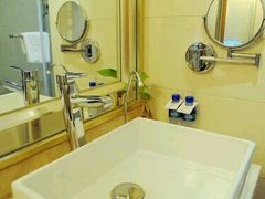 -无锡鼎尚皇冠酒店