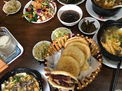 -闫家驴肉老店(华电一校店)