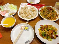 -王慧洁开口虾水饺·地道东北菜(银泰城店)