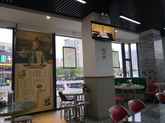 -七爷清汤腩·港式茶餐厅(世博店)
