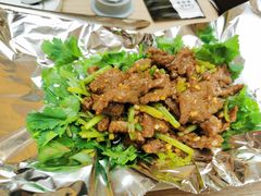 香芹锡纸牛肉-渔语鱼酸菜鱼新川菜(万象城店)