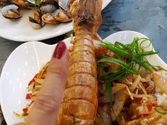 -覃记海鲜美食餐厅