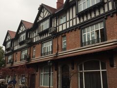 -钟书阁(松江泰晤士小镇店)