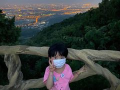 -鬼笑石后山停车场
