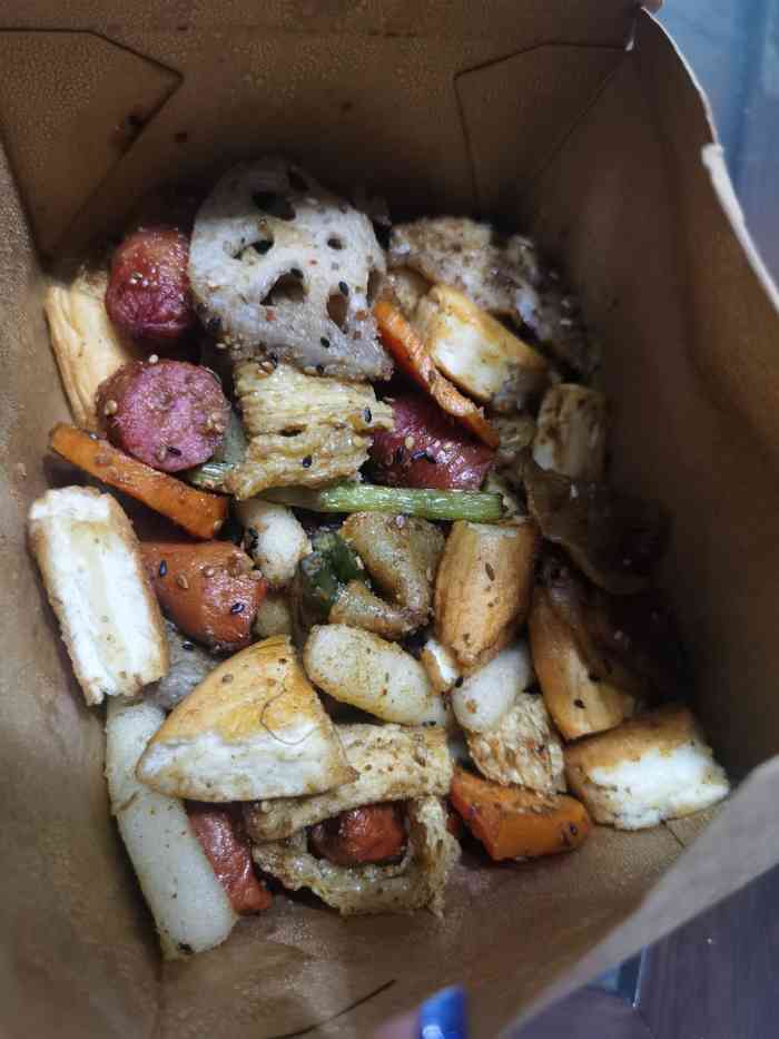 木梨小摊炸串拌饼(三林店)-"味道香香辣辣的哦,给的料很足,交通挺便利