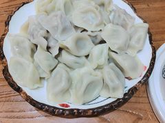 -东来菜馆•手抓海鲜家常菜•海鲜锅贴(鸽子窝店)