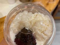 招牌白雪黑糯米冰粉-甜心闲生传统手工冰粉(太古里店)