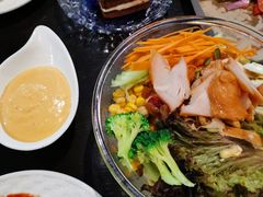 烟熏鸡胸肉沙拉-阳光披萨(辽宁路店)