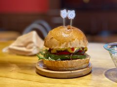 安格斯牛肉汉堡-tapas by dos cielos西班牙餐厅(重庆光环购物公园店)