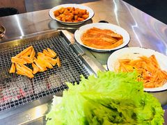 -马路牙子地桌烤肉(工体店)