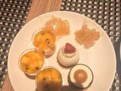 -苏宁银河国际咖啡厅·天际环球美食汇