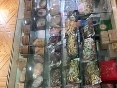 -东巴谷野生菌火锅餐厅