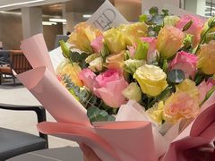 -上海冠松华奥奥迪4S店(张江店)