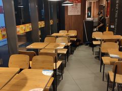 大堂-汉堡王(徐汇绿地缤纷店)